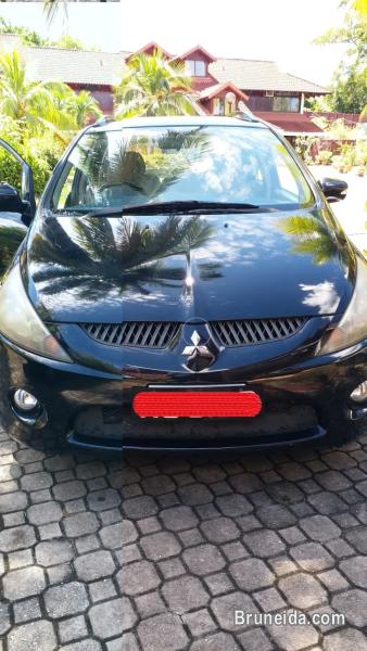 MISTUBSHI GRANDIS, 2006 BLACK, FAMILY CAR, 7 SEATER, - image 3