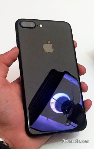 iPhone 7 Plus 128GB - image 1