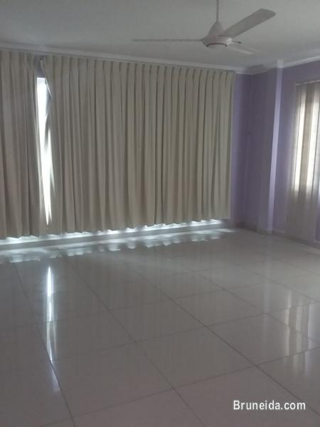 HOUSE FOR SALE - image 8