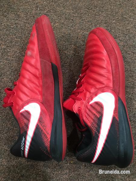 Nike TiempoX futsal shoes - image 2