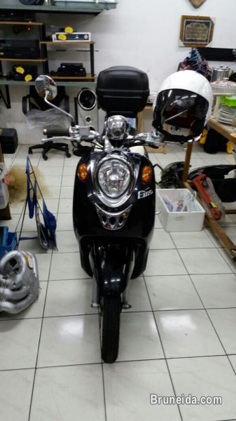 Vespa/scooter for sale cheapest in town - image 3