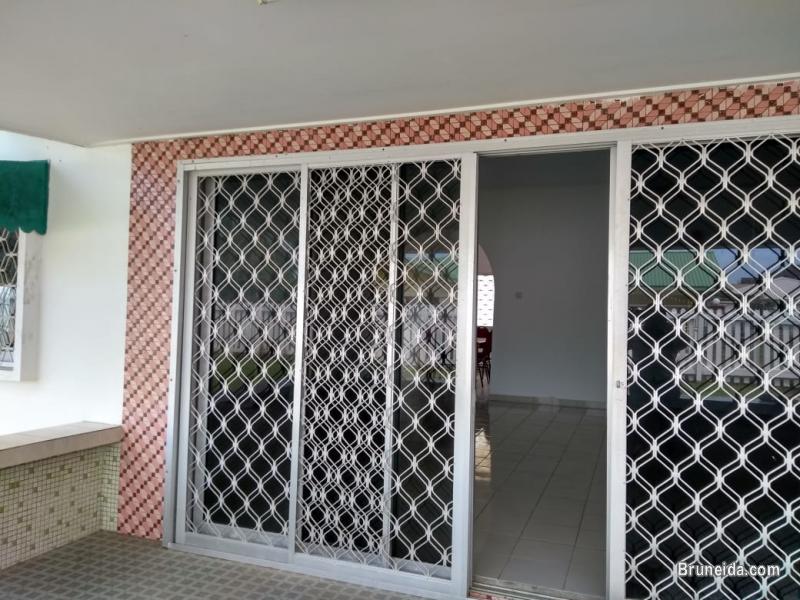 Bungalow with big garden for rent - image 5