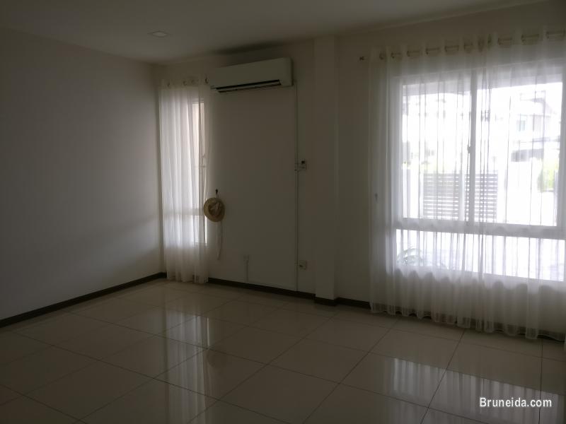 House for rent. Near (~1min drive to) HuaHo Manggis - image 5