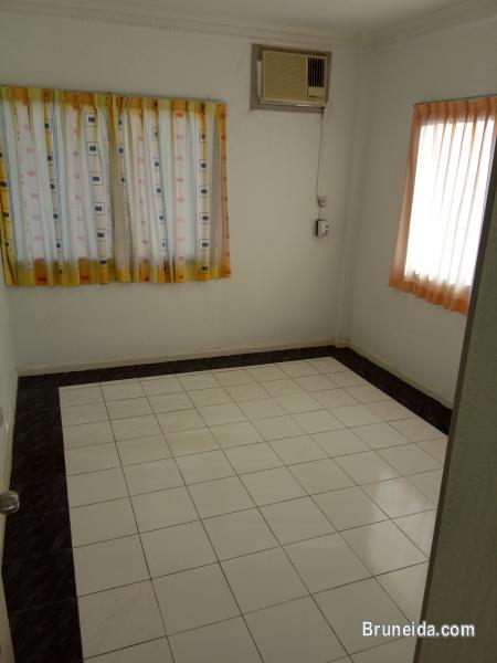 Kg Jangsak - Whole 3 Storey Apartment For Sale - image 12