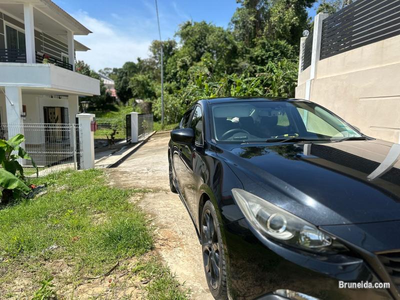 Expat leaving- Sale Mazda 3 preloved car - image 2