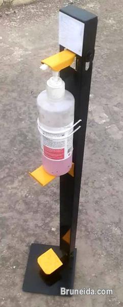 HANDS-FREE SANITIZER STAND - image 3
