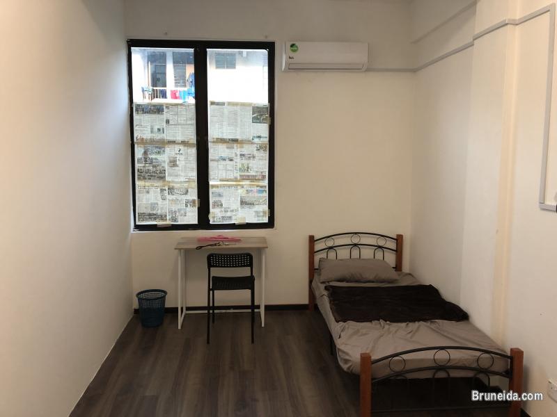 Semi-furnished room $310 with electricity - image 1