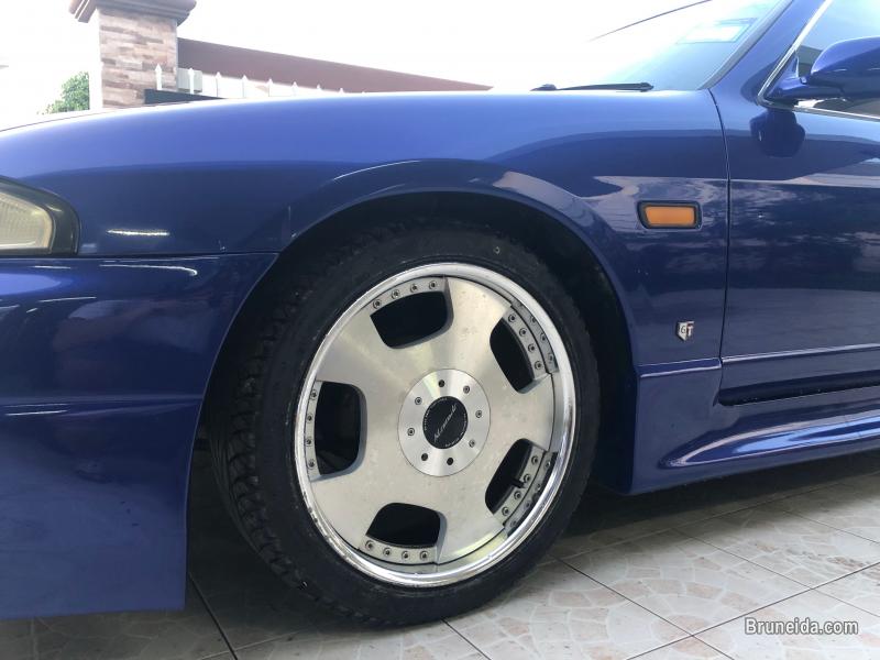 NISSAN R33 GTST (4 door) - image 6