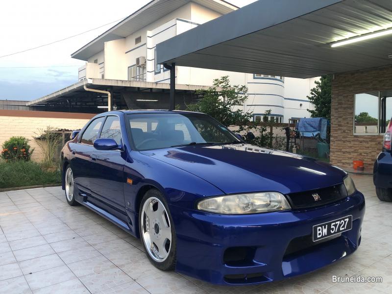 NISSAN R33 GTST (4 door) - image 3