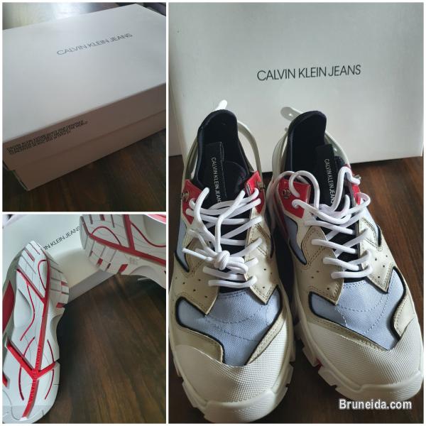 Calvin klien ori shoes - image 2