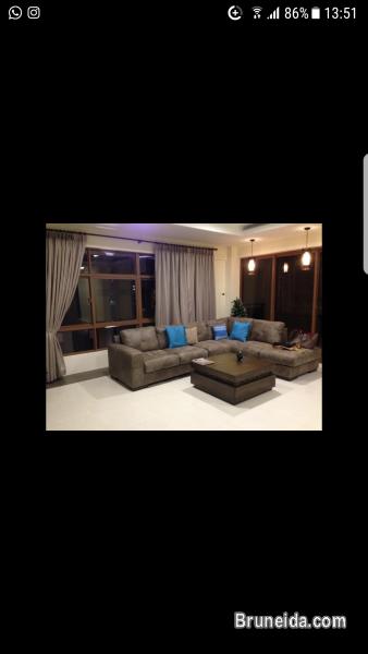 Room for rent in apartment with swimming pool - image 3