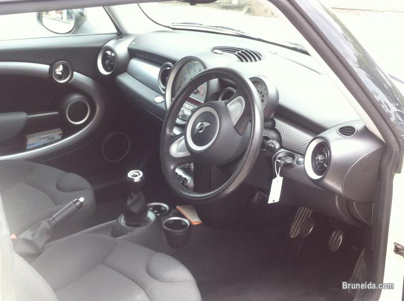 Mini Cooper S in excellent condition - image 4