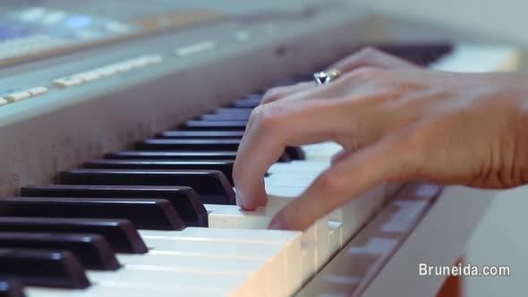 Online Piano Lessons Available Now - image 1