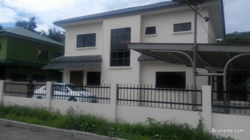 Quality used double storey detached house for Sale - image 2