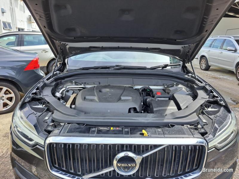 VOLVO XC60 T5 - image 10