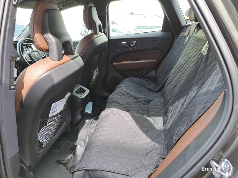 VOLVO XC60 T5 - image 12