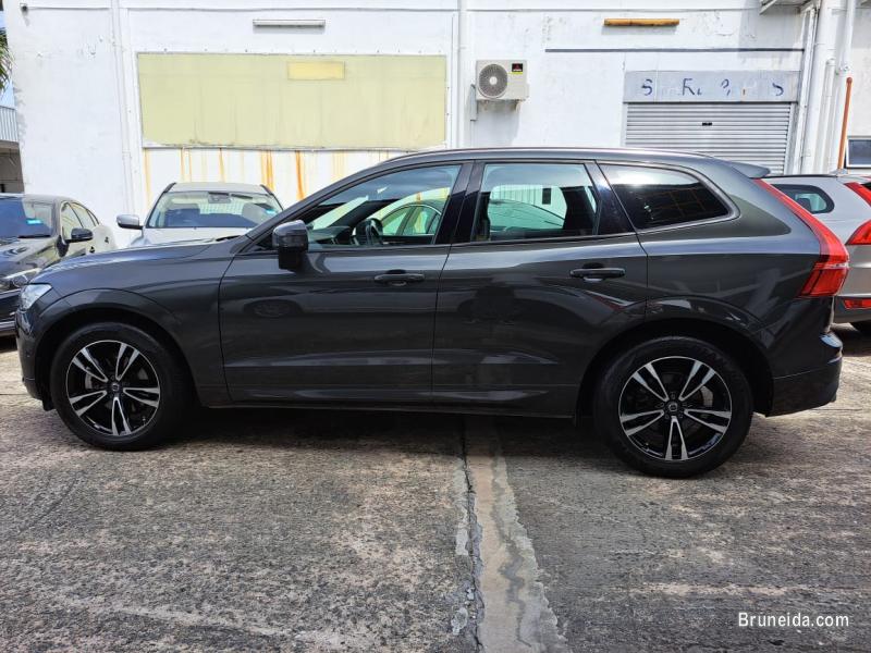 VOLVO XC60 T5 - image 3