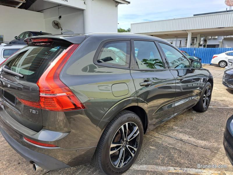 VOLVO XC60 T5 - image 4