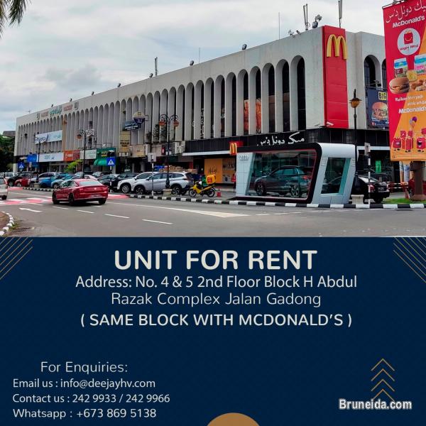 SHOP FOR RENT - image 1