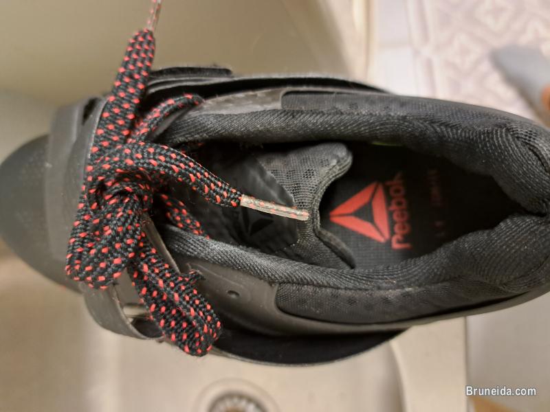 Training shoes - image 7