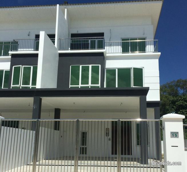3 Storey Semi-Detached at kg mata-mata, 315k - image 1
