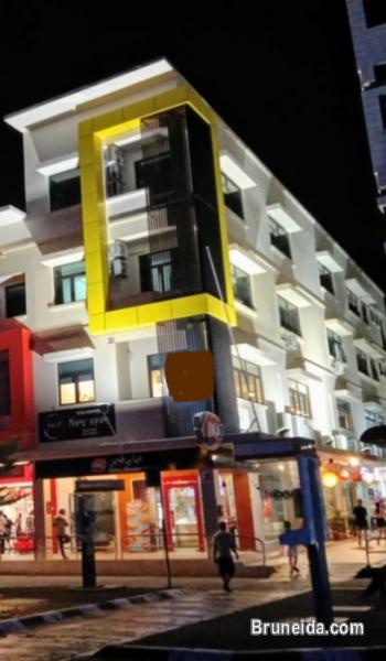 Shop For Rent - Seria Town - image 1