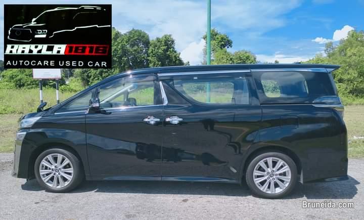 TOYOTA VELLFIRE - image 2