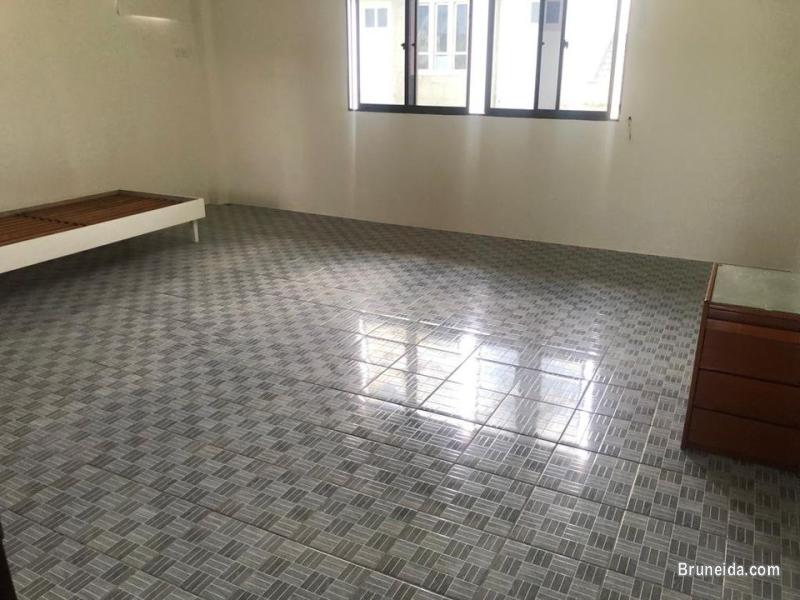 For Rent Detach Vintage Home in Jerudong - image 12