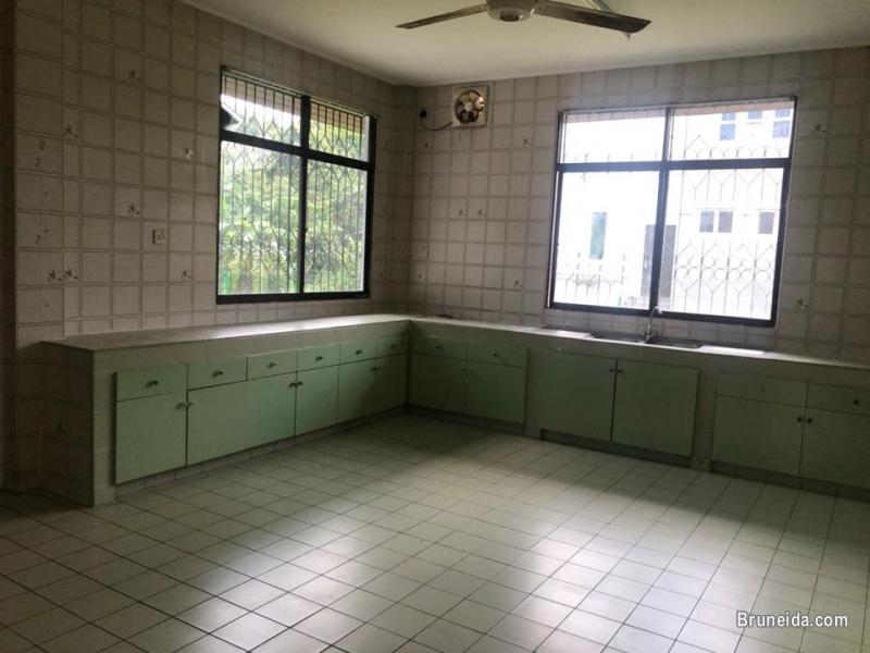 For Rent Detach Vintage Home in Jerudong - image 7