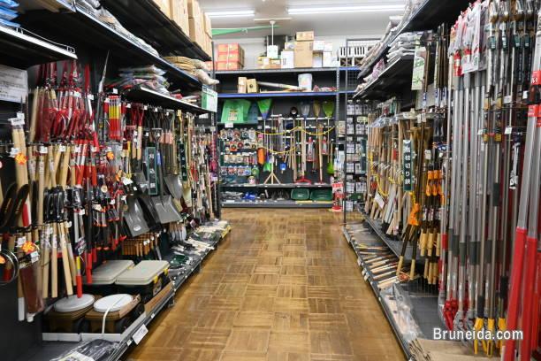 HARDWARE SHOP FOR SALE WITH BIG store with staff house 8762190 - image 1