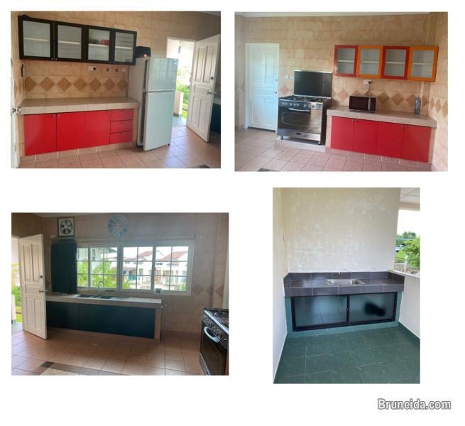 Double Story Detached House For Rent - image 3