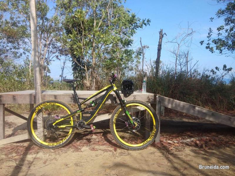 YT Capra 27. 5 Size M for $1500 - image 1