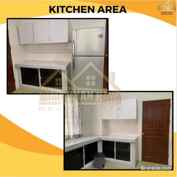 Double Storey Detached House For Rent - image 3