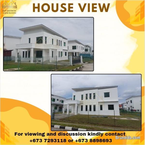 Double Storey Detached House For Sale - image 2