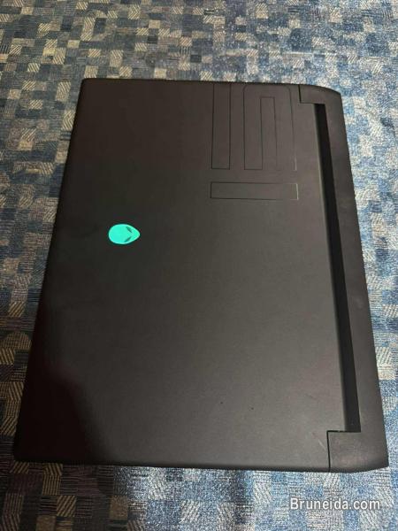 Alienware M15 Ryzen R5 - image 1