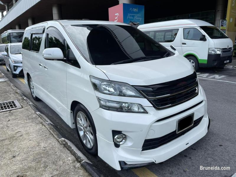Toyota Vellfire MPV for Rent in Kuching | Brunei Friendly - image 1