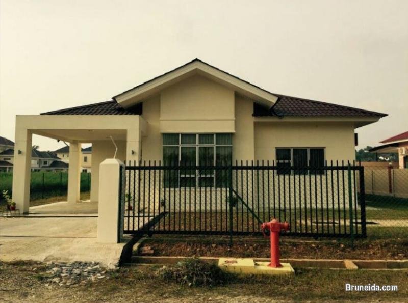 House for rent at Kg Selayun, Sengkurong - image 1