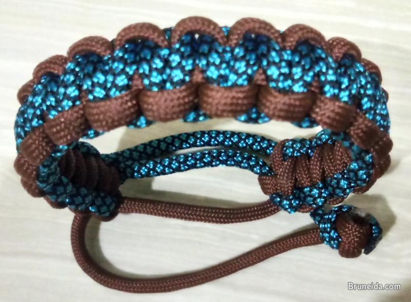 Paracord Bracelet - image 2