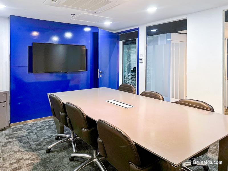 Private office space for you and your team in Regus PGGMB - image 5