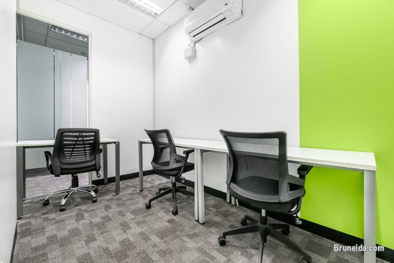 Open plan office space for 15 persons in Regus PGGMB - image 1
