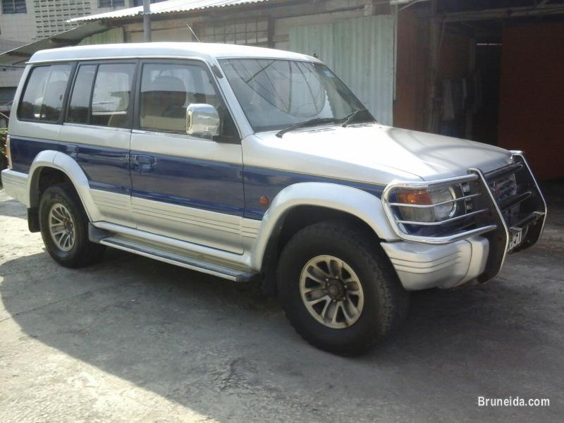 Mitsubishi Pajero for Sale 5500 and negotiable - image 2