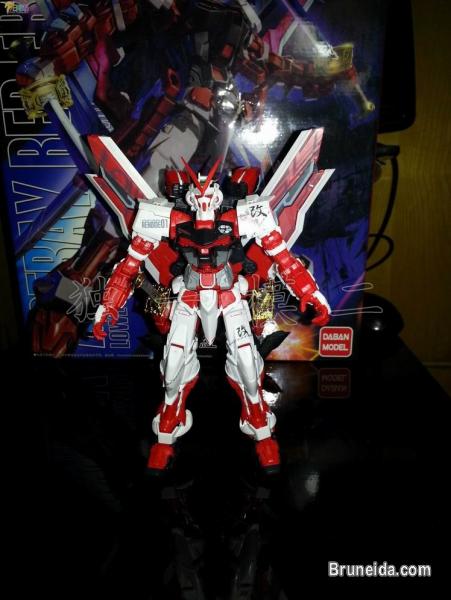 Pre Order - Japanese anime figures Gundam 1/100 MG Astray Red - image 6
