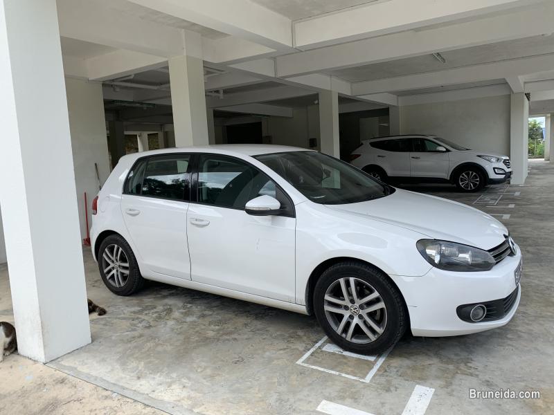 Volkswagen Golf 1. 6 CC (white) - image 3