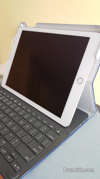 [Used] Ipad air 2 gold $440 nego - image 1