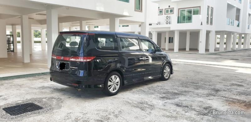 Car to let go - Honda Elysion - image 2