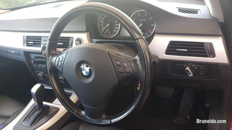 BMW 318i AUTO REG 2011 - image 5