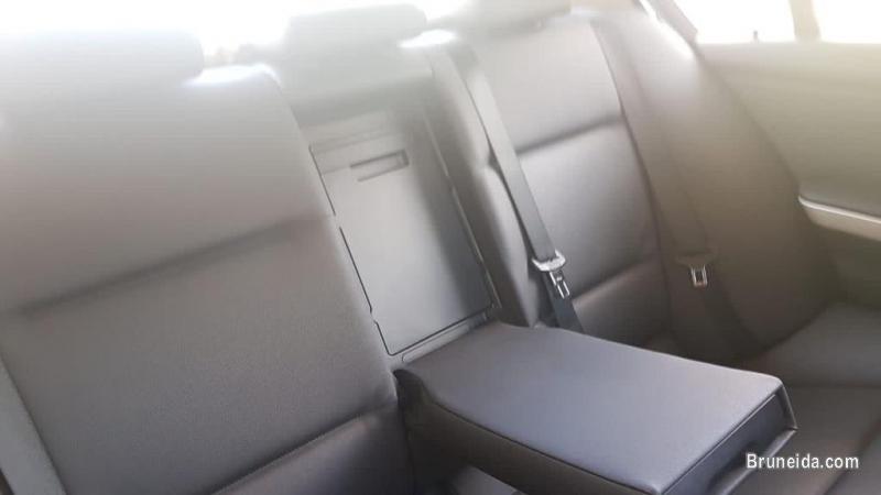 BMW 318i AUTO REG 2011 - image 6