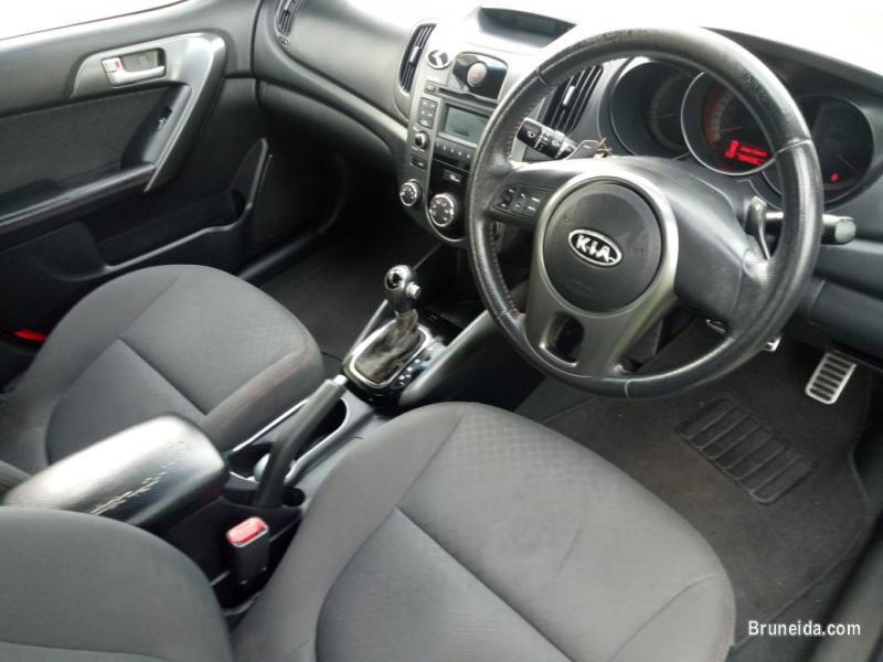 Kia cerato 1. 6L automatic 2012 - image 4