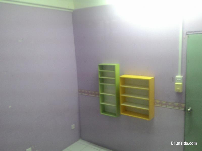 ROOM FOR RENT - image 2