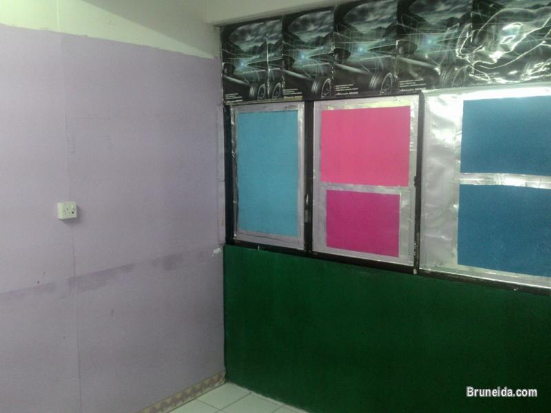 ROOM FOR RENT - image 2